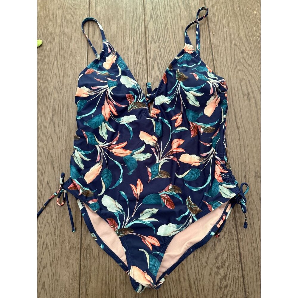 NWT Womens  Floral One-Piece Swimsuit With Adjustable Straps & Removable Cups -